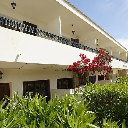 Appart hôtel Résidence Les Mandariniers 3*