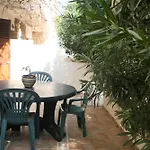 Les Mandariniers Aparthotel