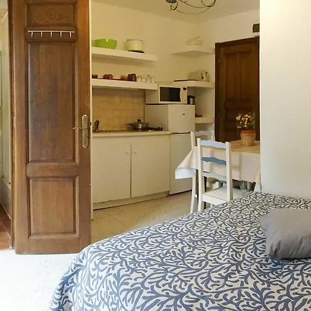 Les Mandariniers Lägenhetshotell 3*