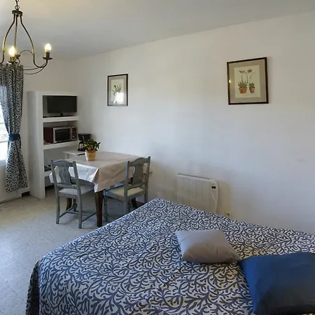 Les Mandariniers Lägenhetshotell 3*