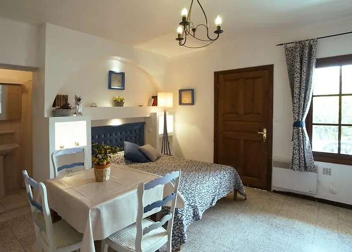 Aparthotel Résidence Les Mandariniers 3*