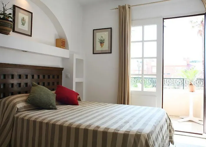 Aparthotel Les Mandariniers 3*