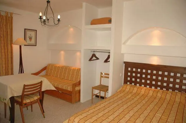 Les Mandariniers Aparthotel